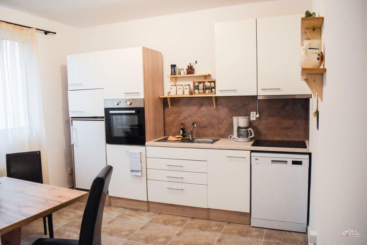 Spacious And Cozy 3Bd+Terrace Couples Apartment Temešvár Exteriér fotografie
